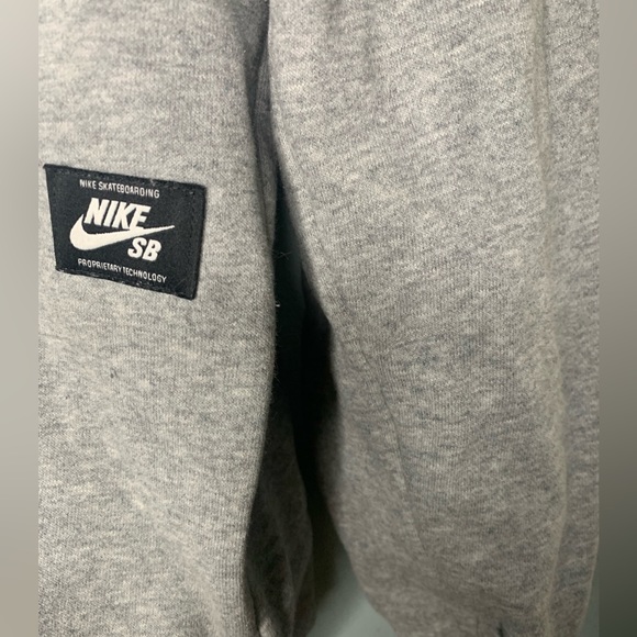 Nike grey hoodie size large hoodie good condition - Picture 4 of 4